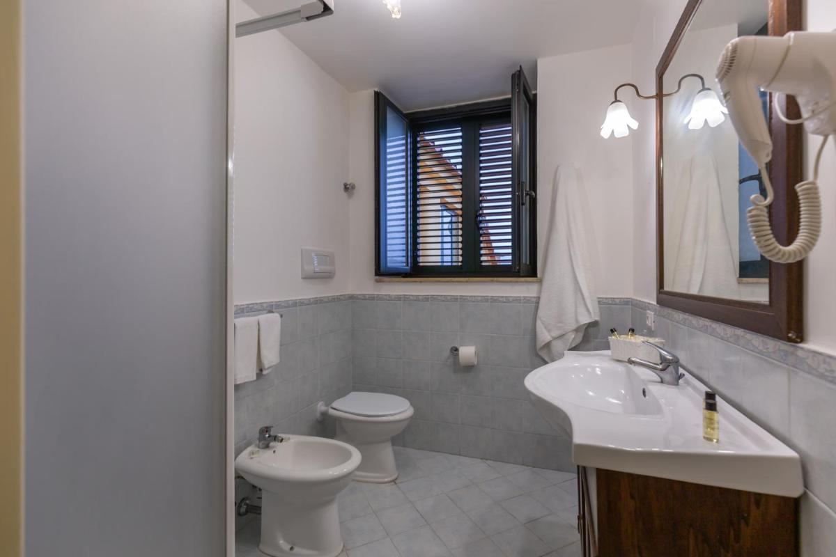 Flowers apartments & rooms - Housity