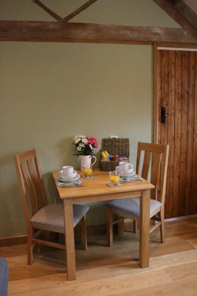Blashford Manor Farmhouse - The Shetland Cottage - Housity