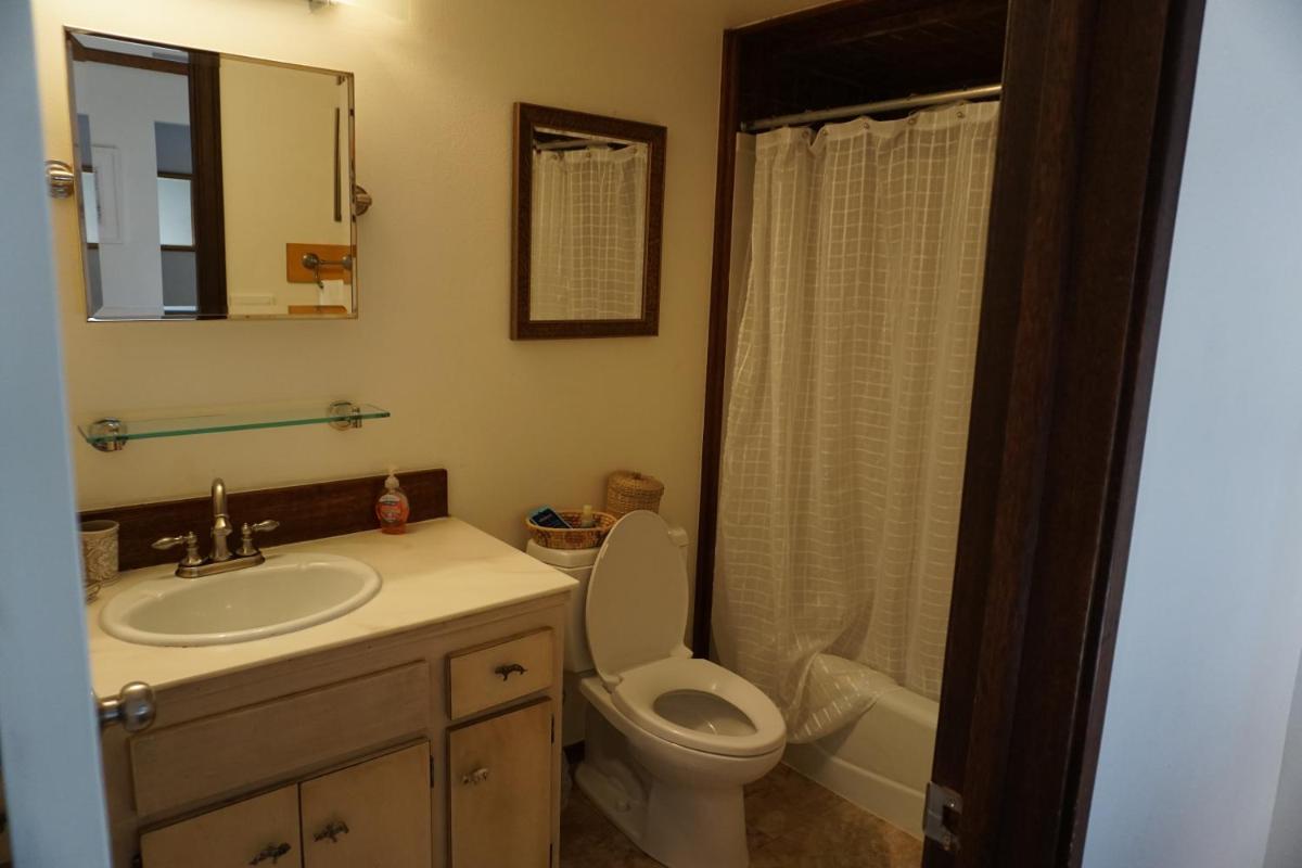 2-3 bedroom /2 bath - Housity