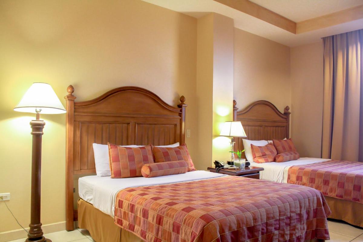 Hotel Monteolivos - Housity