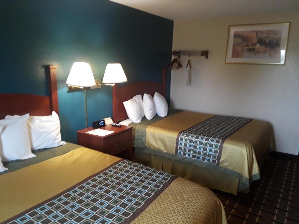 Faribault Hometown Inn & Suites - Housity