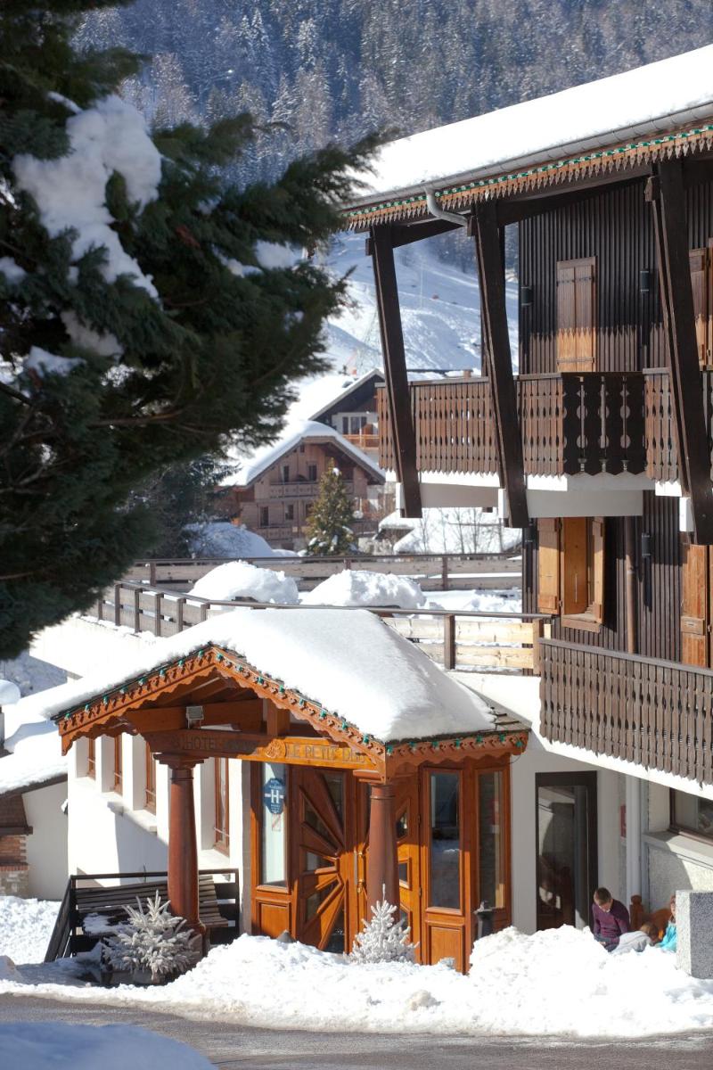 Vue générale sur la montagne ou vue sur la montagne depuis l'hôtel