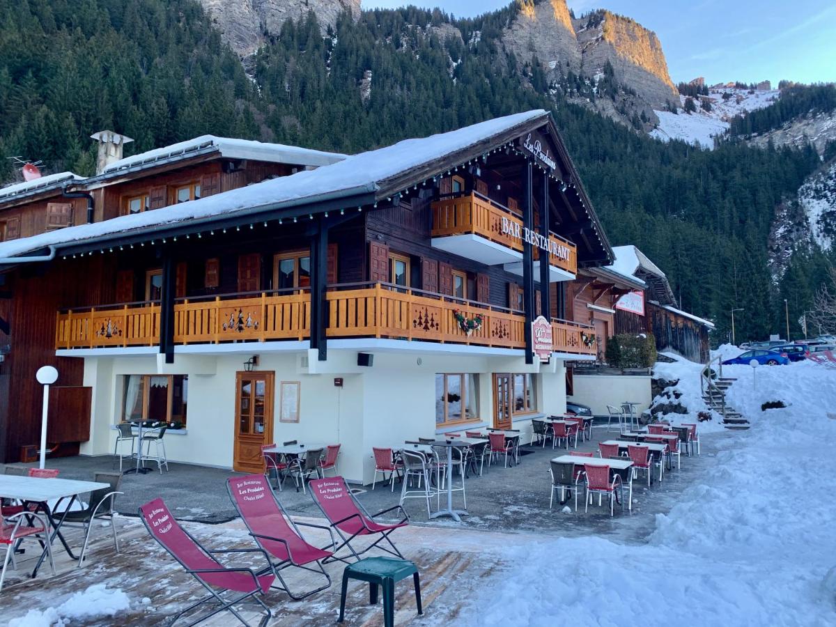 Vue générale sur la montagne ou vue sur la montagne depuis l'hôtel