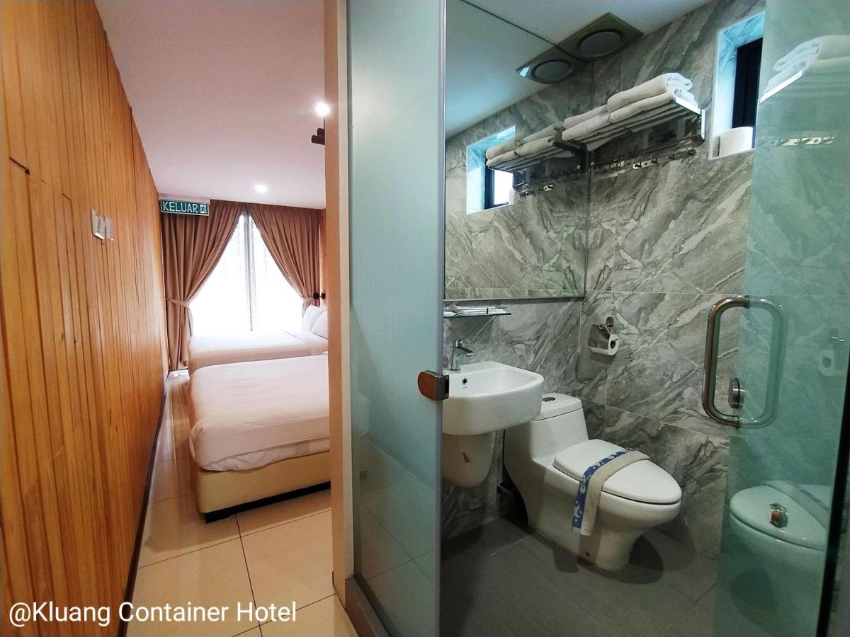 Kluang Container Swimming Pool Hotel - Hizvo