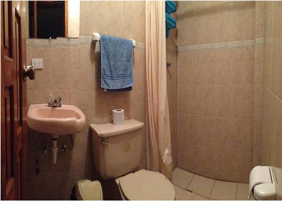 Hostal Jora Continental - Housity
