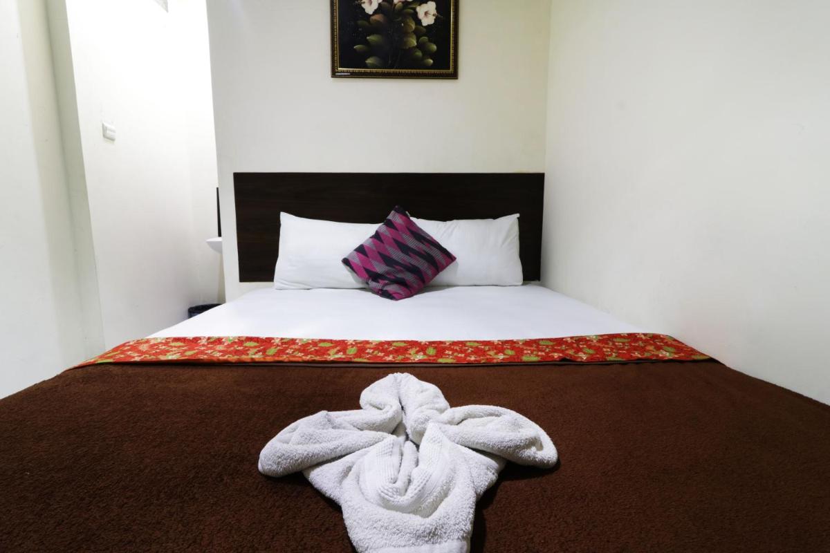 Bantal Guling Pasar Baru - Housity