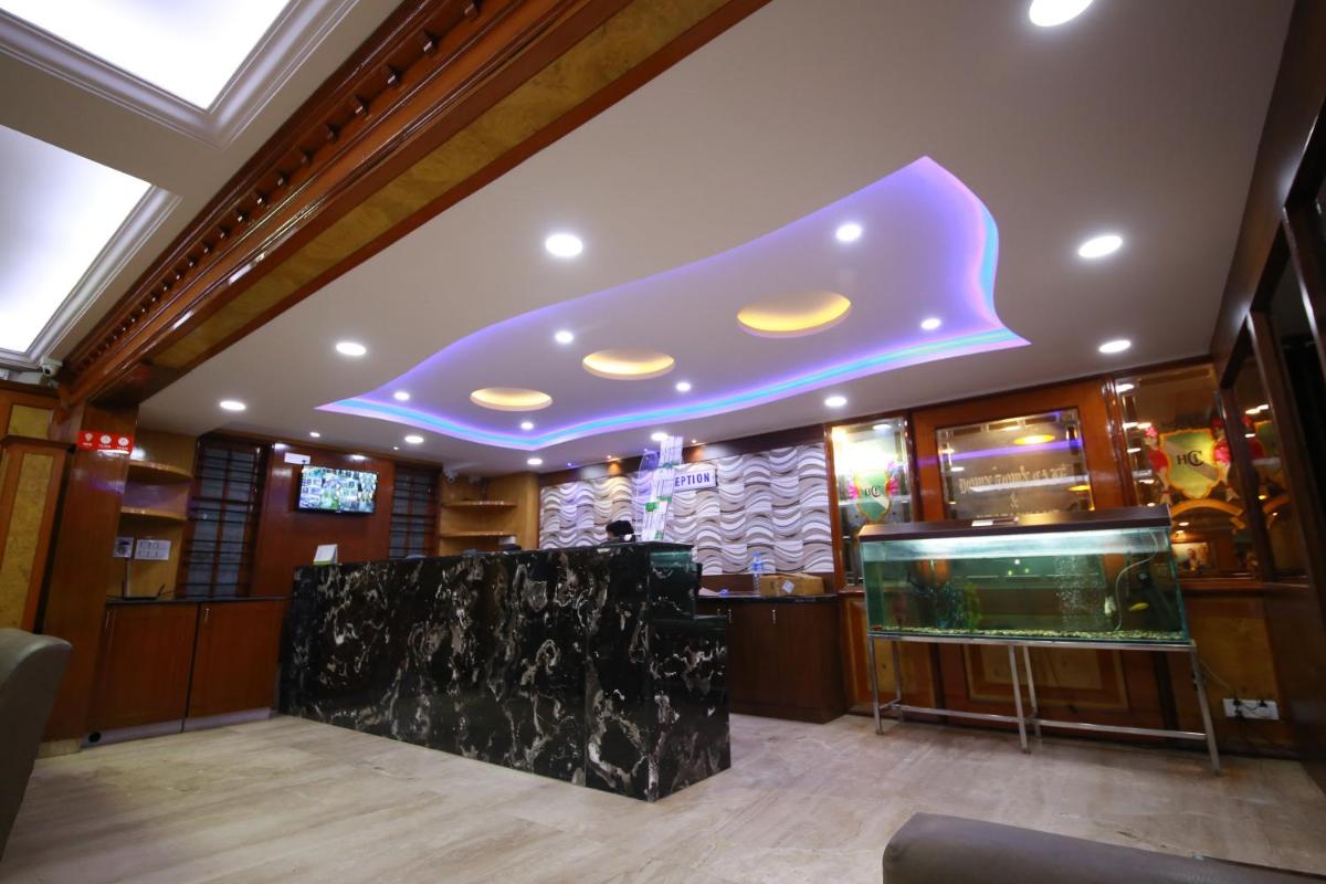 Hotel Chetan International - Housity