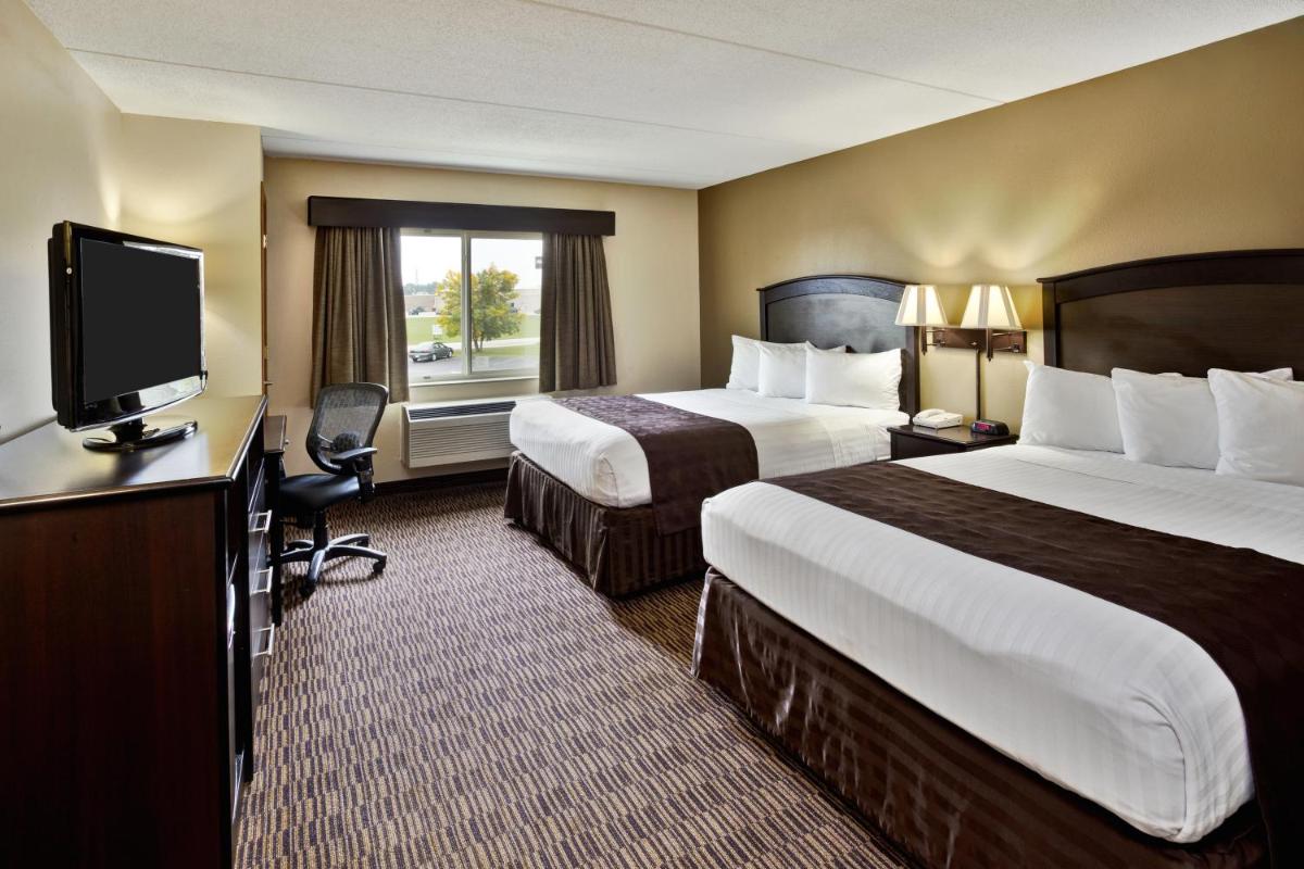 AmericInn by Wyndham Beaver Dam - Housity