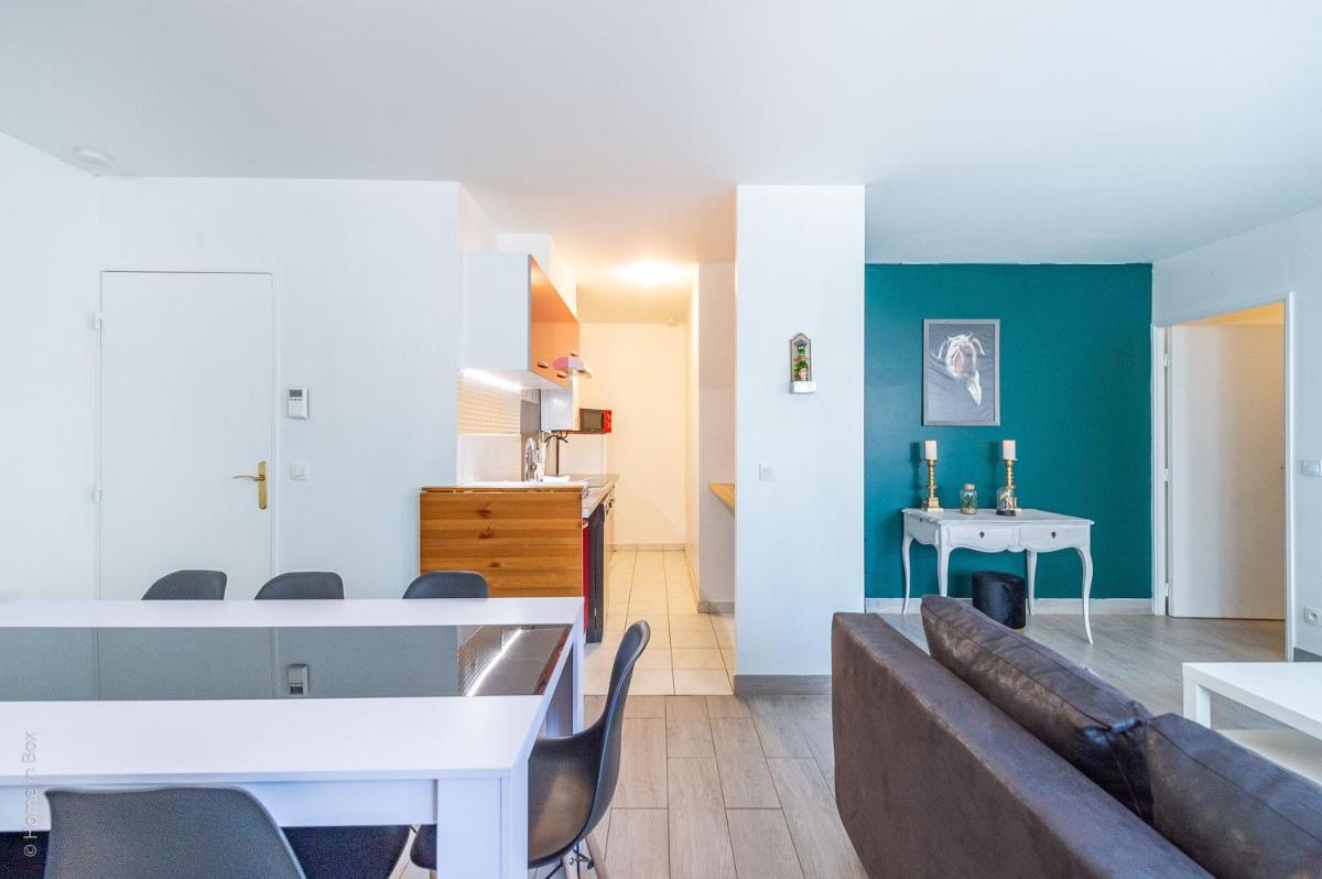 Family Travel Paris 3 - Housity