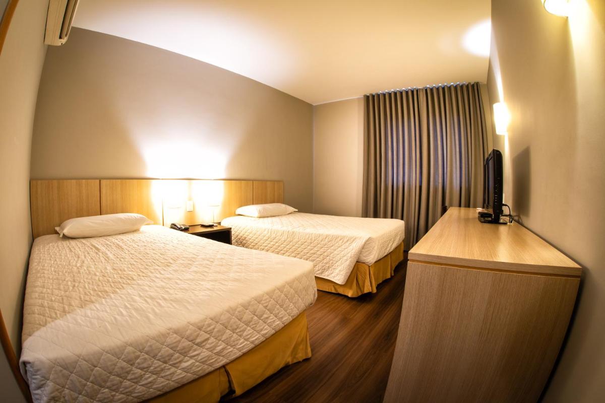 Hotel Campo Largo Express - Housity