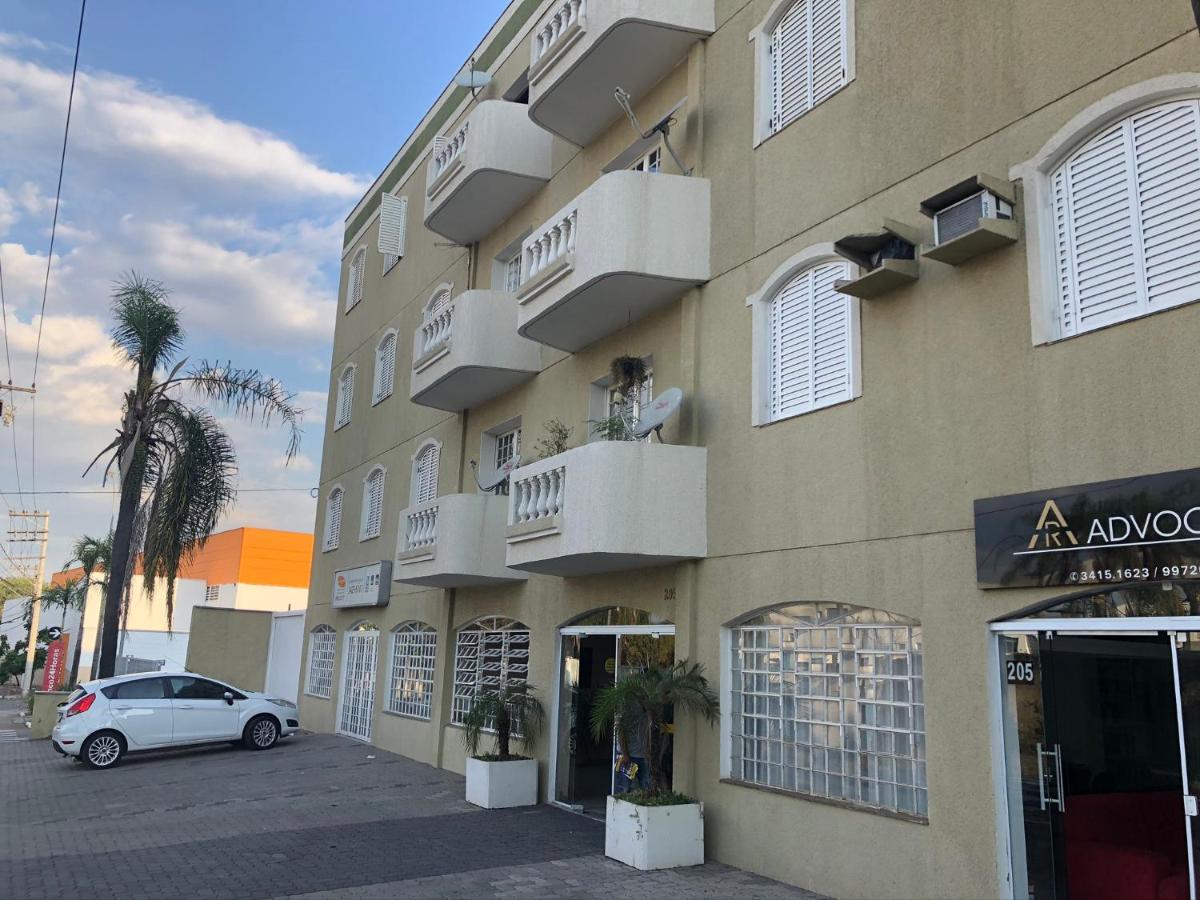 Apartamentos Grandes - 3 quartos com suíte - Housity