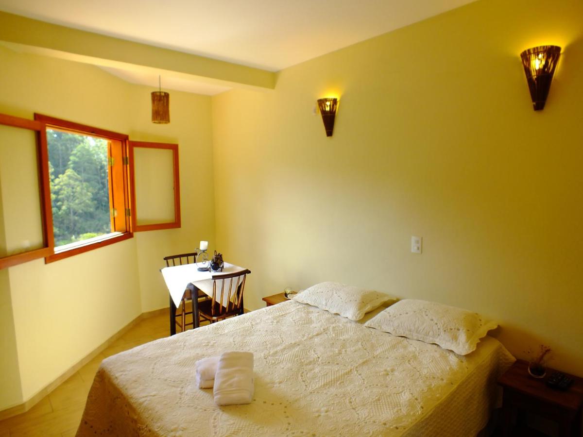 Pousada Vista da Serra Monte Verde - Housity
