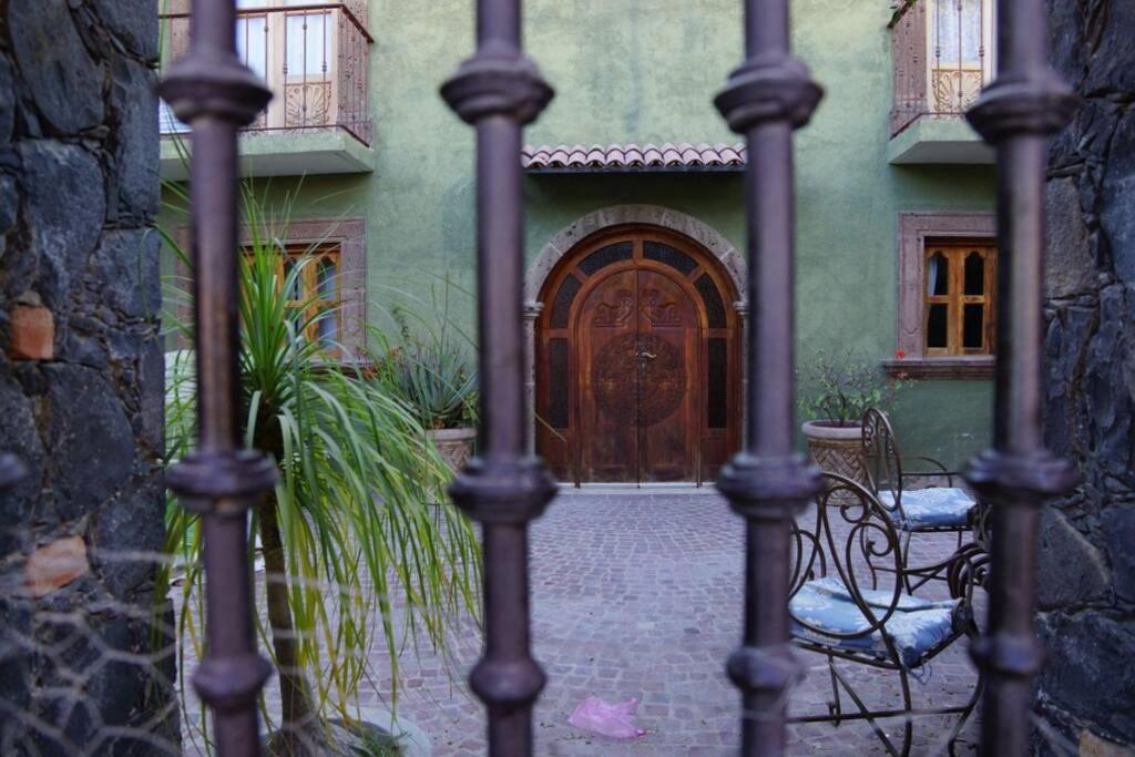 Colonial Style House in San Miguel de Allende - Housity