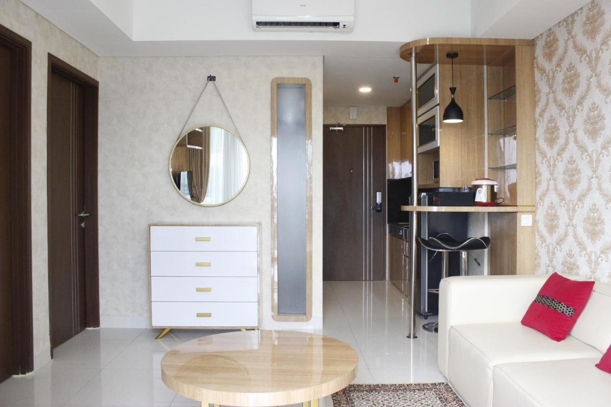 Deluxe 2BR at The Green Kosambi Bandung Apartment By Travelio - Housity
