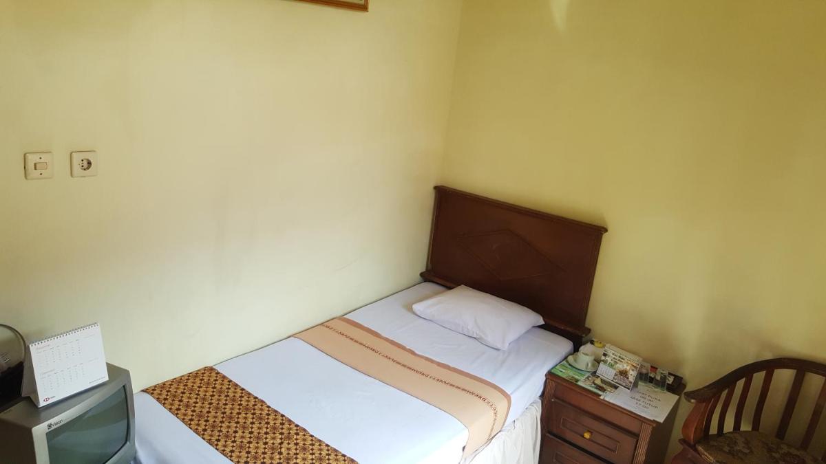 Putri Duyung Guest House - Housity