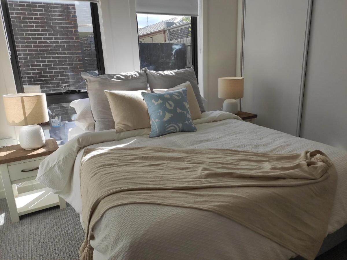 Haven by the Bay - Housity
