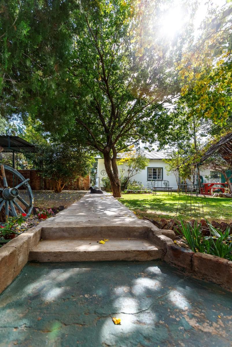 Karoo Pandok Guesthouse Bethulie - Housity