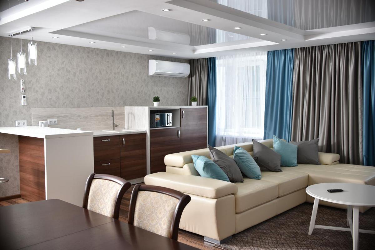 Hotel Aeroport - Housity