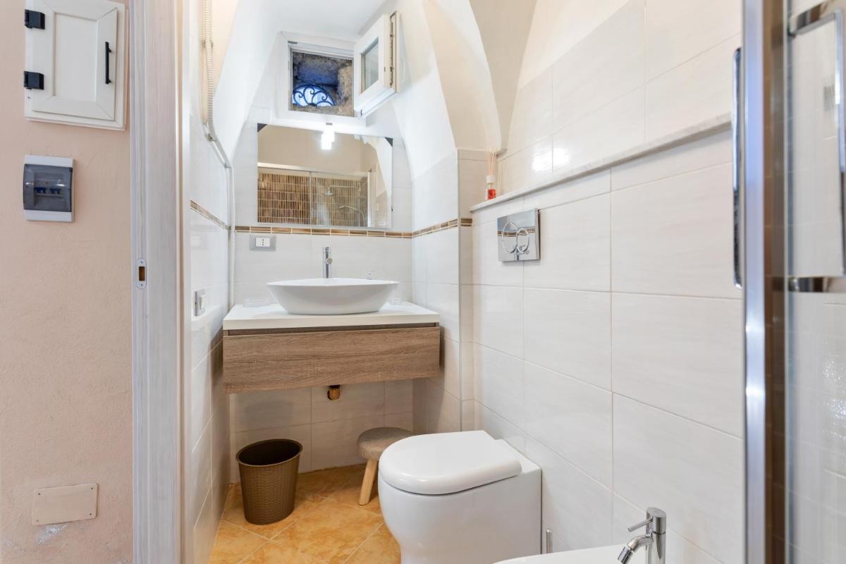 GuestHost - Cerami Studio Flat - Housity