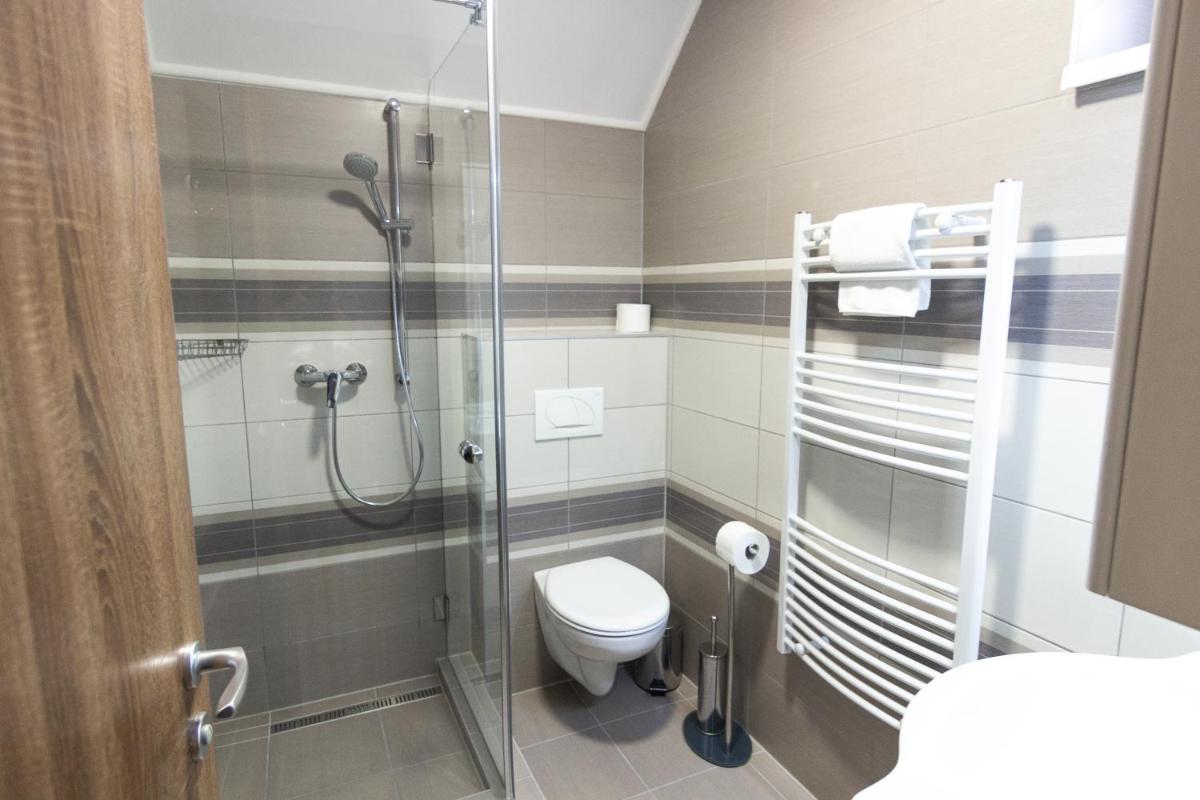 Cuha-gyöngye Apartmanház - Housity