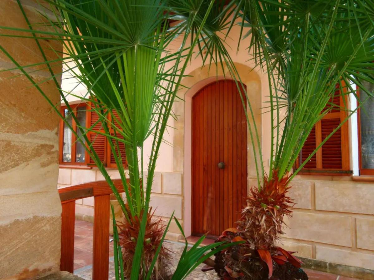 Cala Morlanda 1988 - Housity