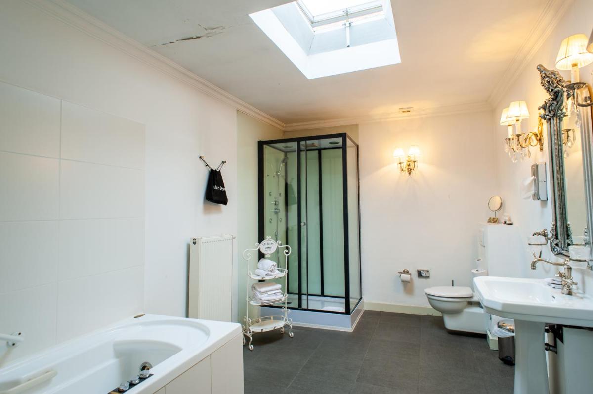 Charme Hotel Hancelot - Housity