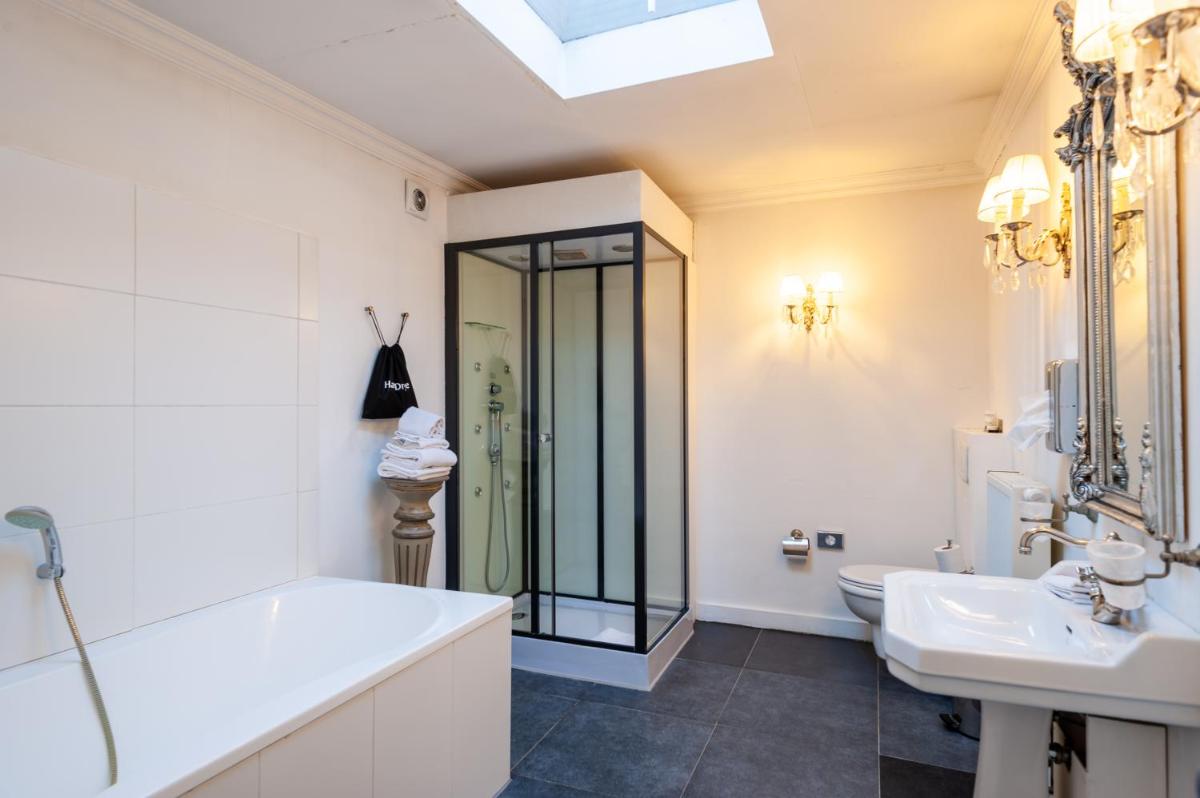 Charme Hotel Hancelot - Housity