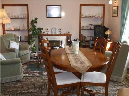 Lily Hill Farm - Housity