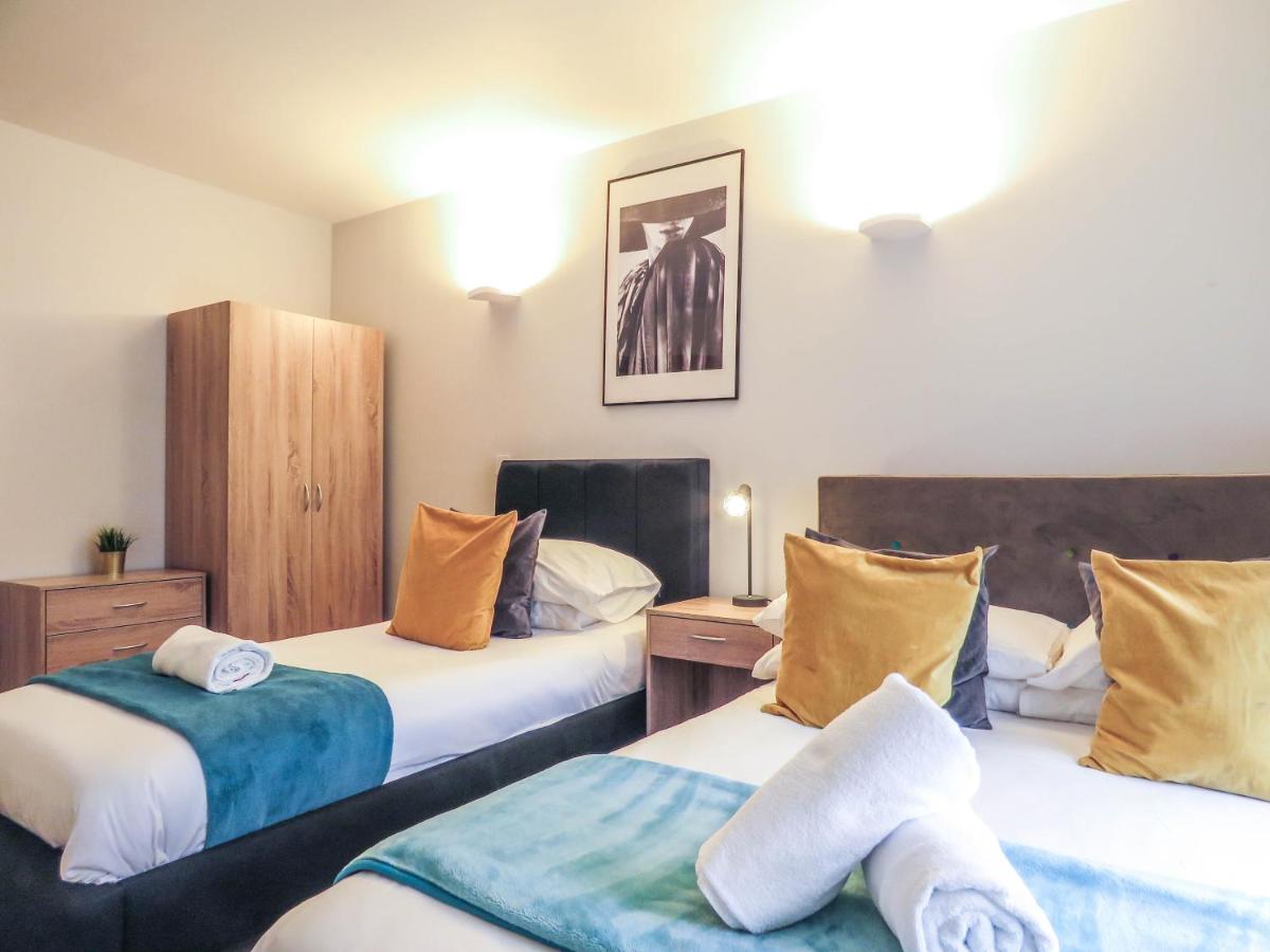 Tudors eSuites JQ Apartments Two Bedrooms - Hizvo