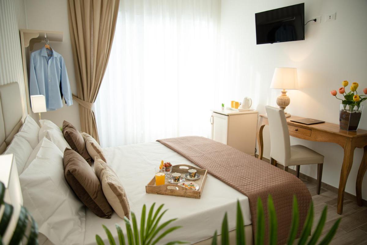 Porta Aragonese Luxury Rooms - Housity