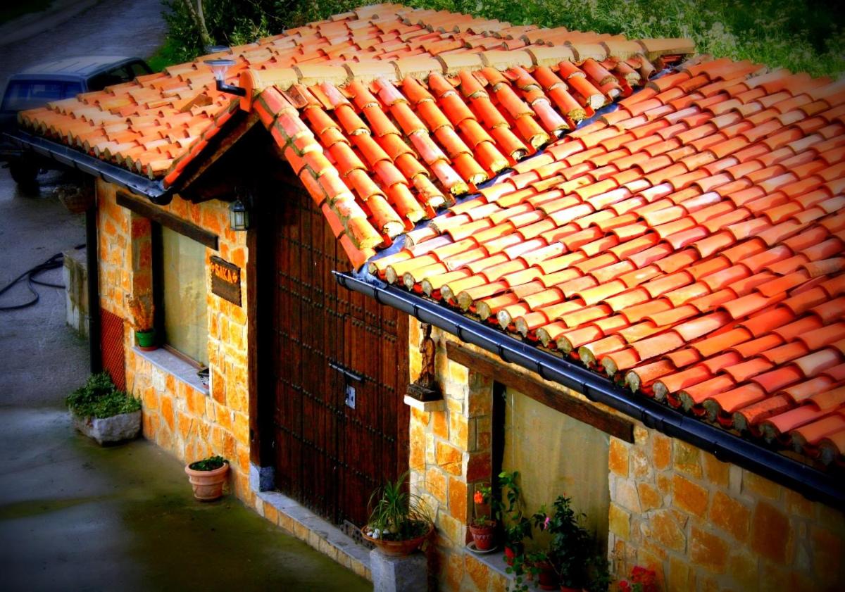 Perlakua Saka - Housity