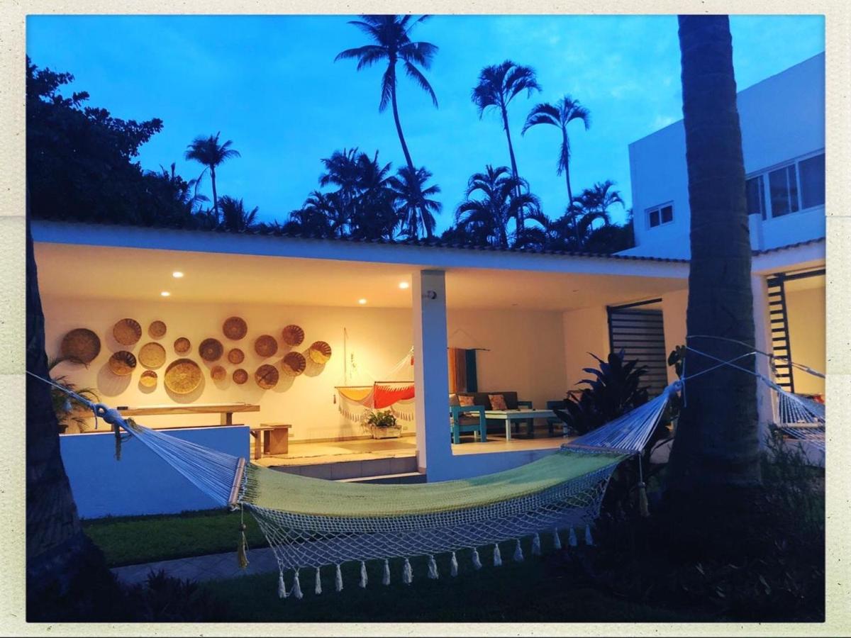 Looking Good Beachfront Hotel - Housity