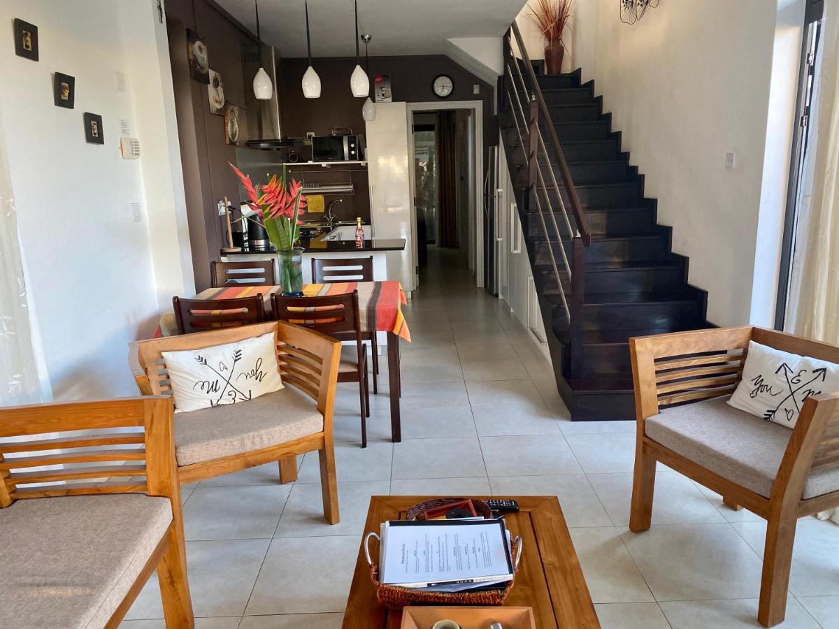 Villa Ebène - Ideal Location in Rose Hill - Housity