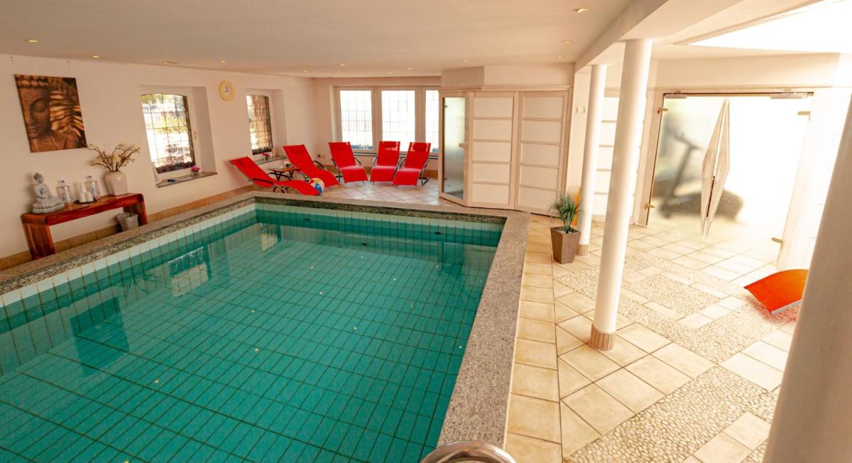 Wohlfühlhotel Hörn van Diek Garni mit Schwimmbad - Housity