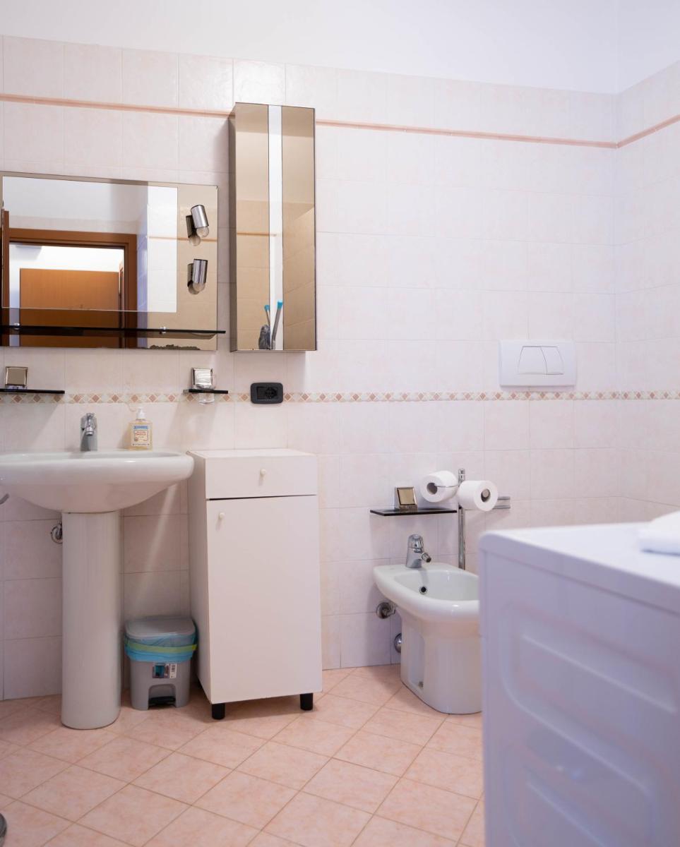 Suitetrails - V12 Apartments - Tadini 14