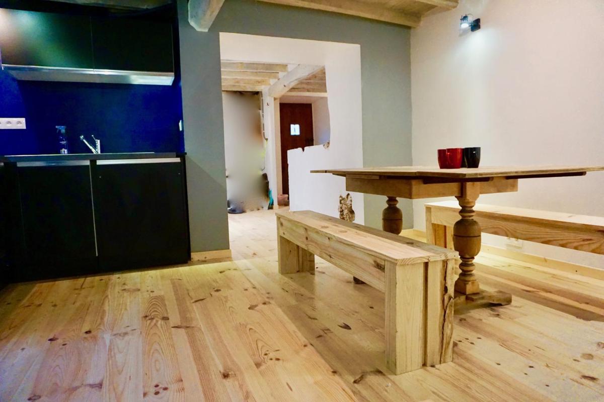 Suitetrails - Le Pidro - A family house with private stream and woodland