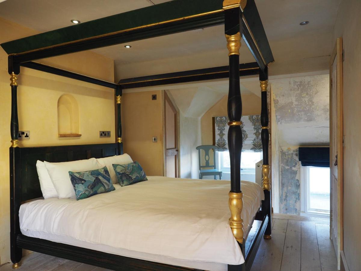 Quirky, Bohemian and Tranquil House in Bath Centre - Housity
