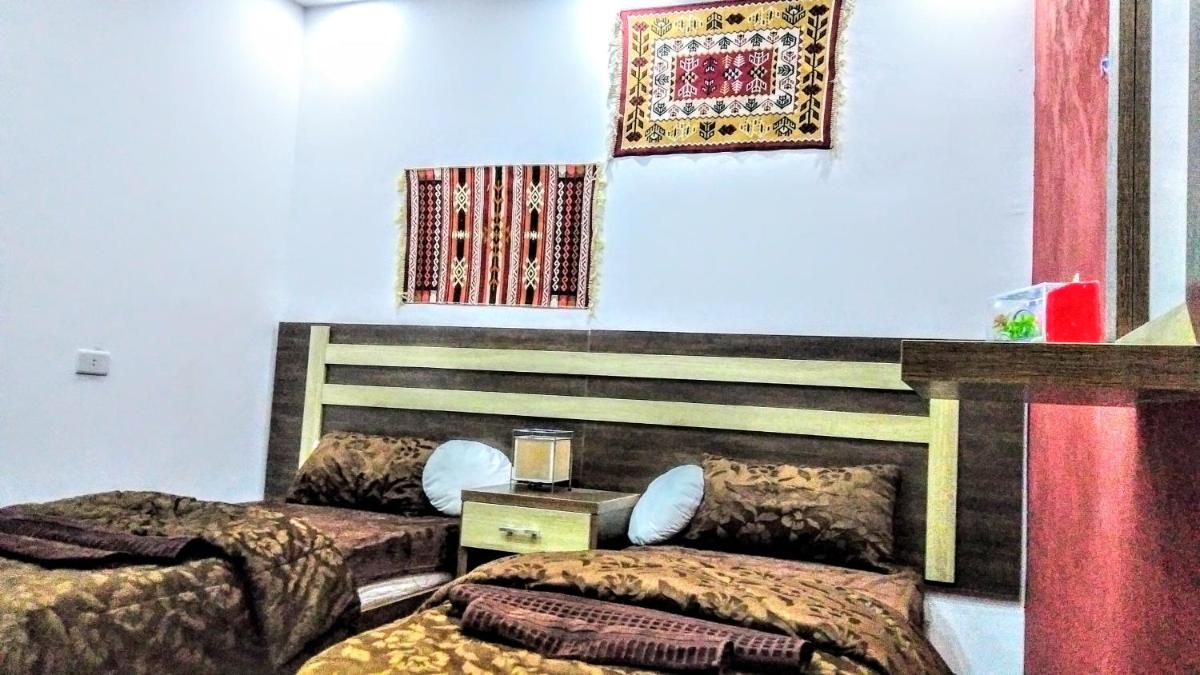 wonderful friends house - Housity