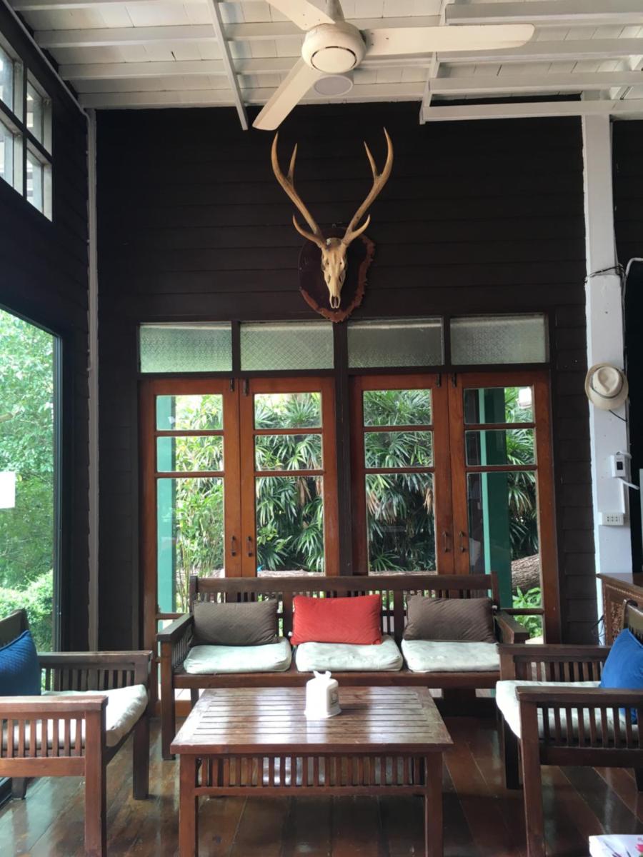 Jung Ja Hut - Housity