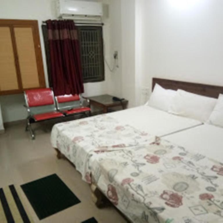 Hotel Jayaam - Housity