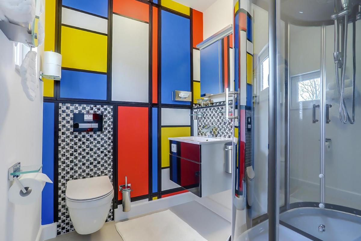 B&B Modern Times - Housity
