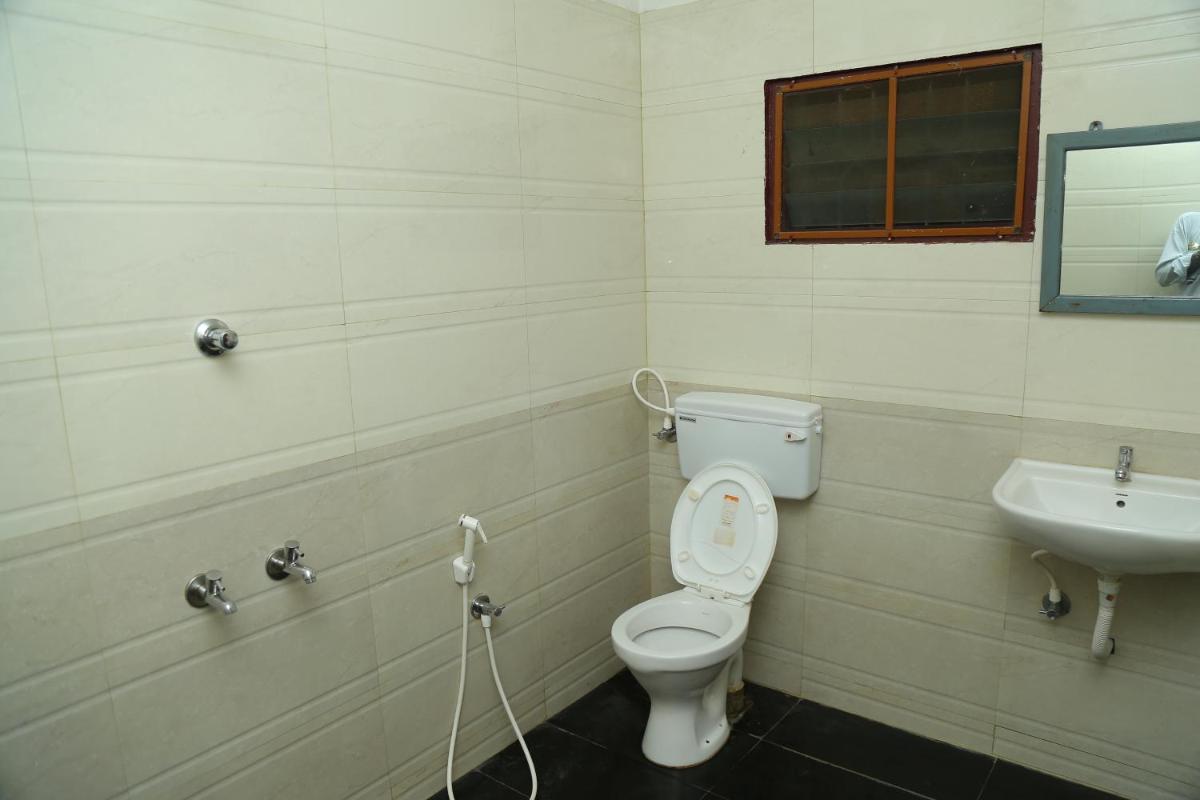 Hotel Nandha - Housity