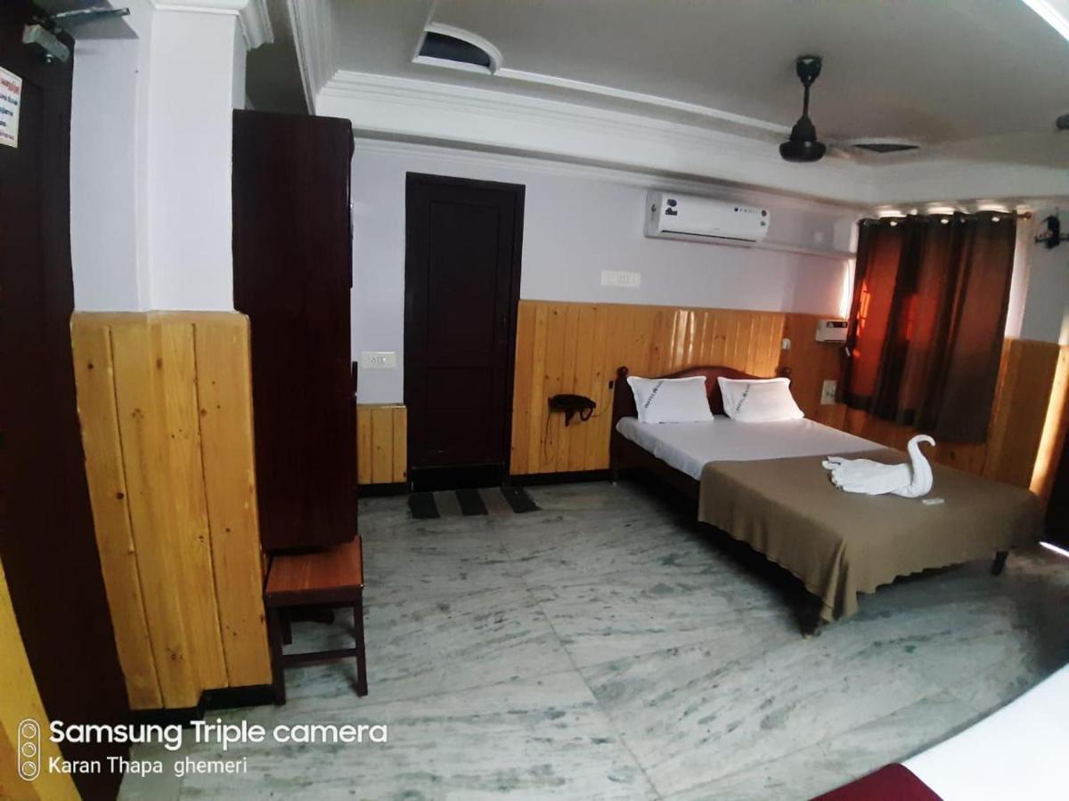 Hotel Nandha - Housity
