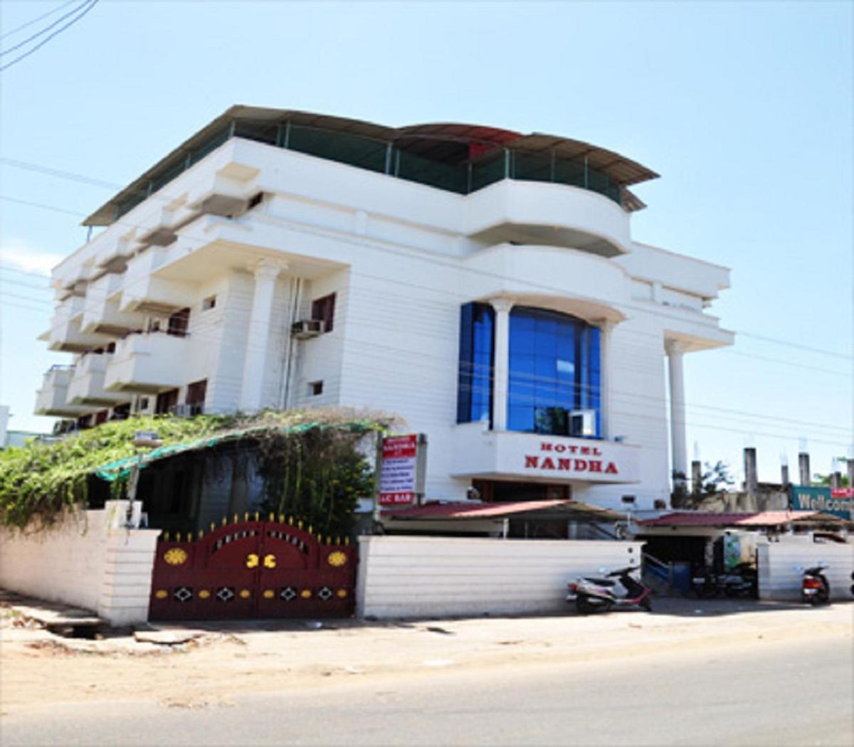 Hotel Nandha - Housity