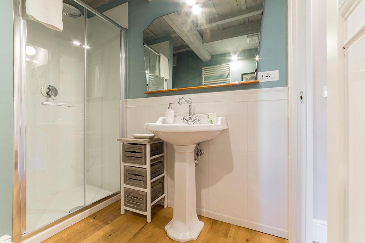Oltrarno Real Mood Florentine Apartment - Housity