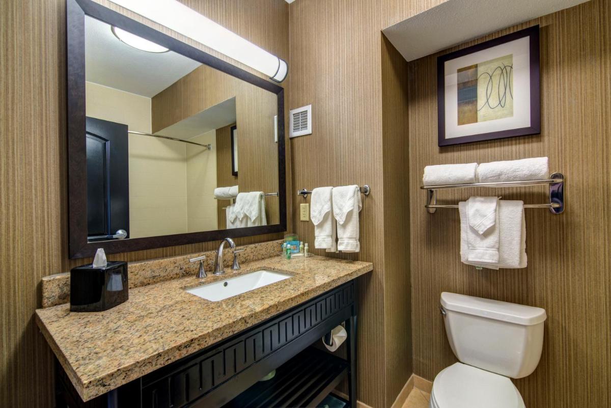 Holiday Inn Arlington Northeast by IHG - Housity