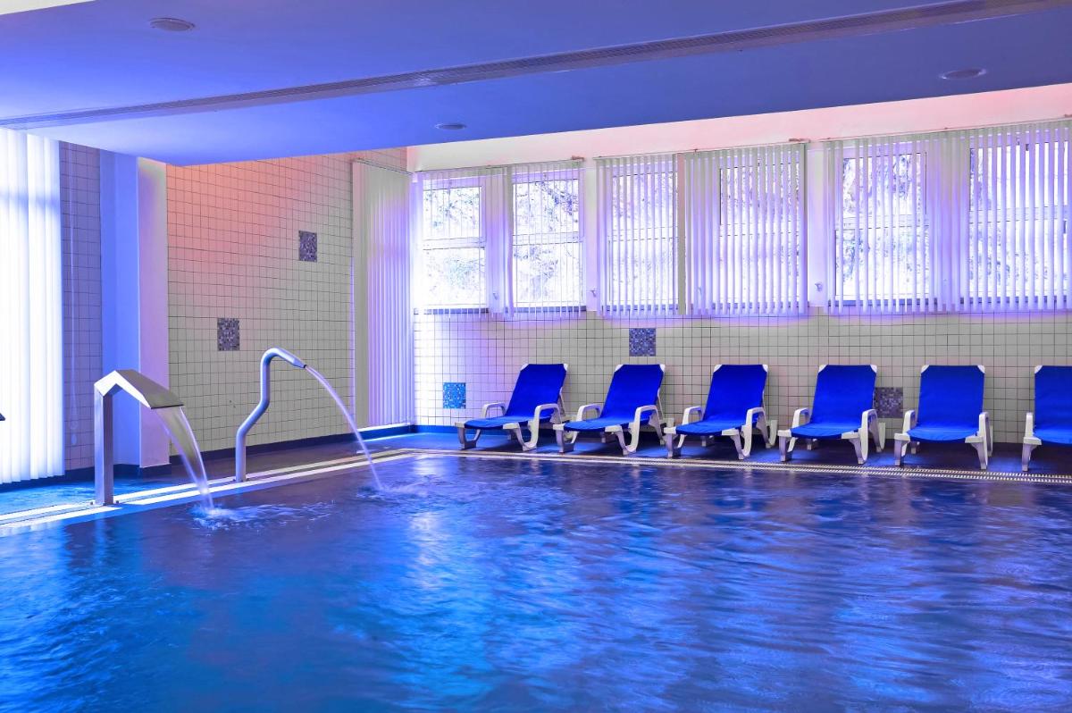 A piscina em ou perto de Central Monchique Hotel - Villa Termal Spa Resort - by Unlock Hotels