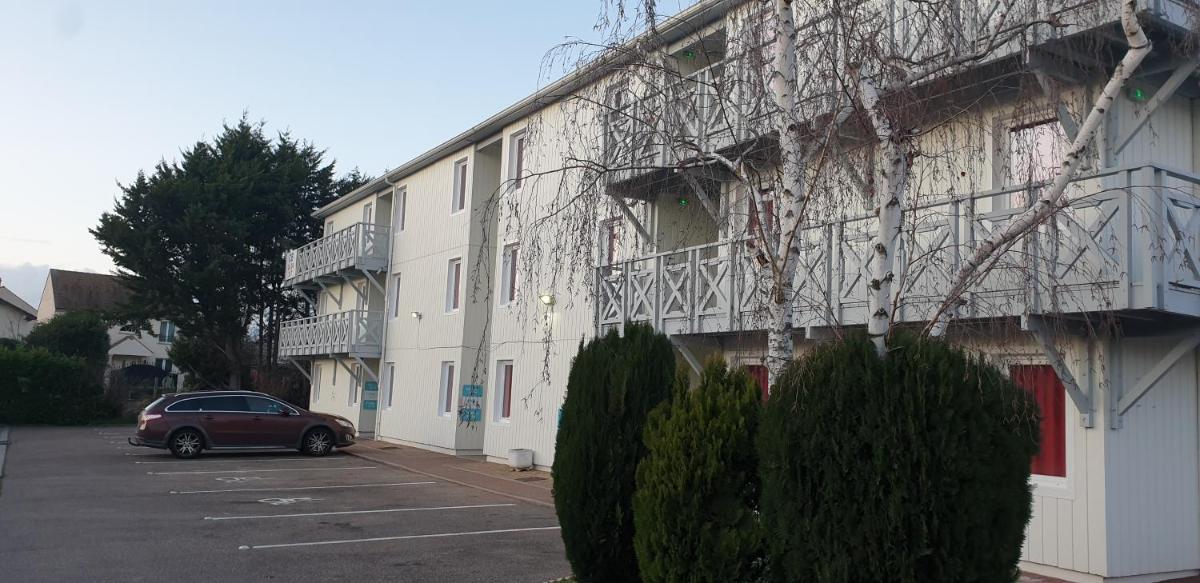 Kyriad Direct Achères - Housity