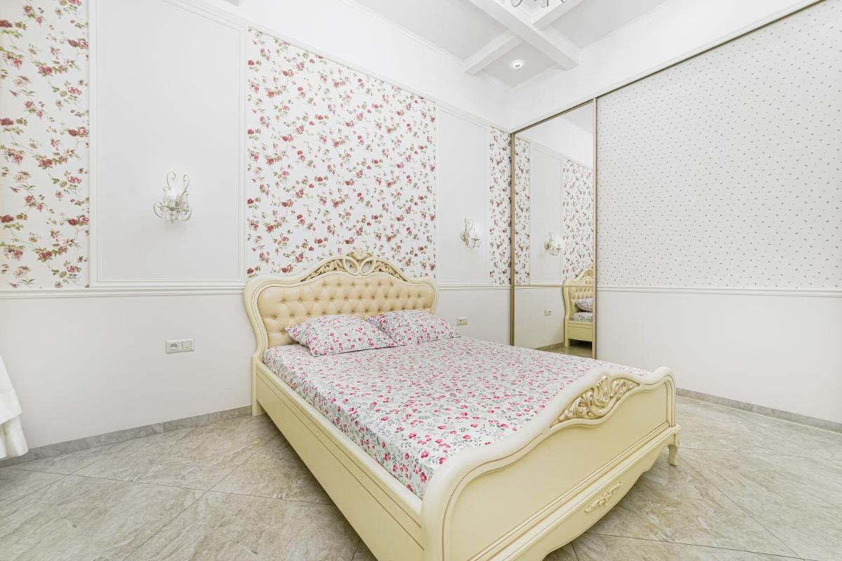 NEW!Designer apartment on Deribasovskaya - Housity