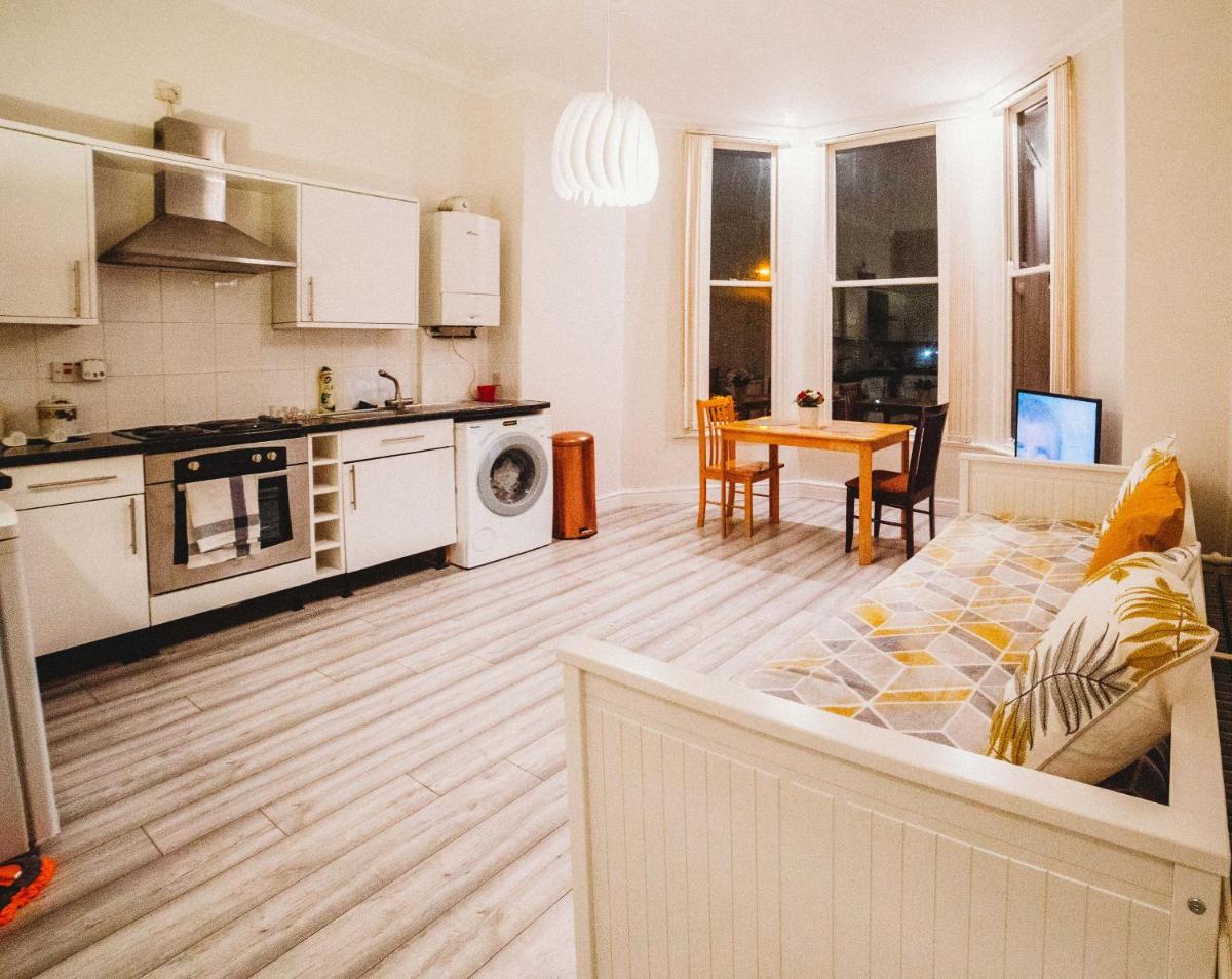 Cosy Apartment in Safe Area - Housity